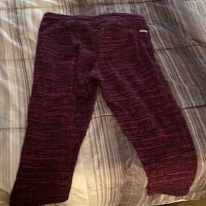 Really good shape capris fitted. Size Medium